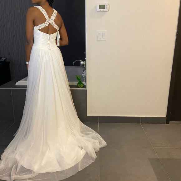 Alfred Angelo Ivory Bridal Gown - Picture 4 of 9